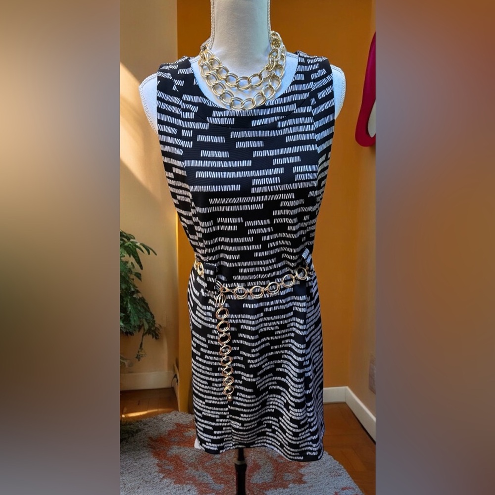 I LE sleeveless dress